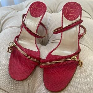Vintage Christian Dior croco print sandal heels hot pink size 8.5